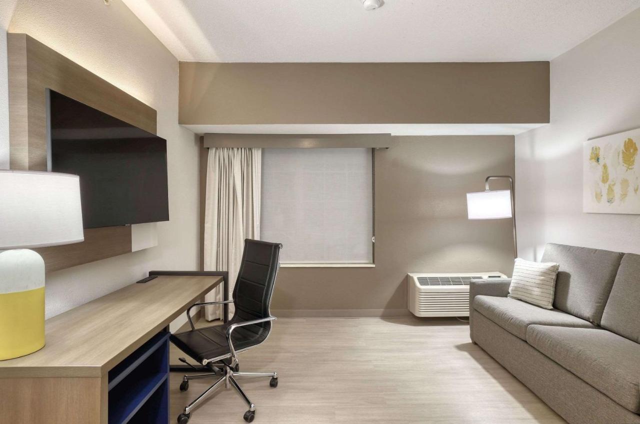 Comfort Suites Milwaukee Airport Oak Creek Esterno foto