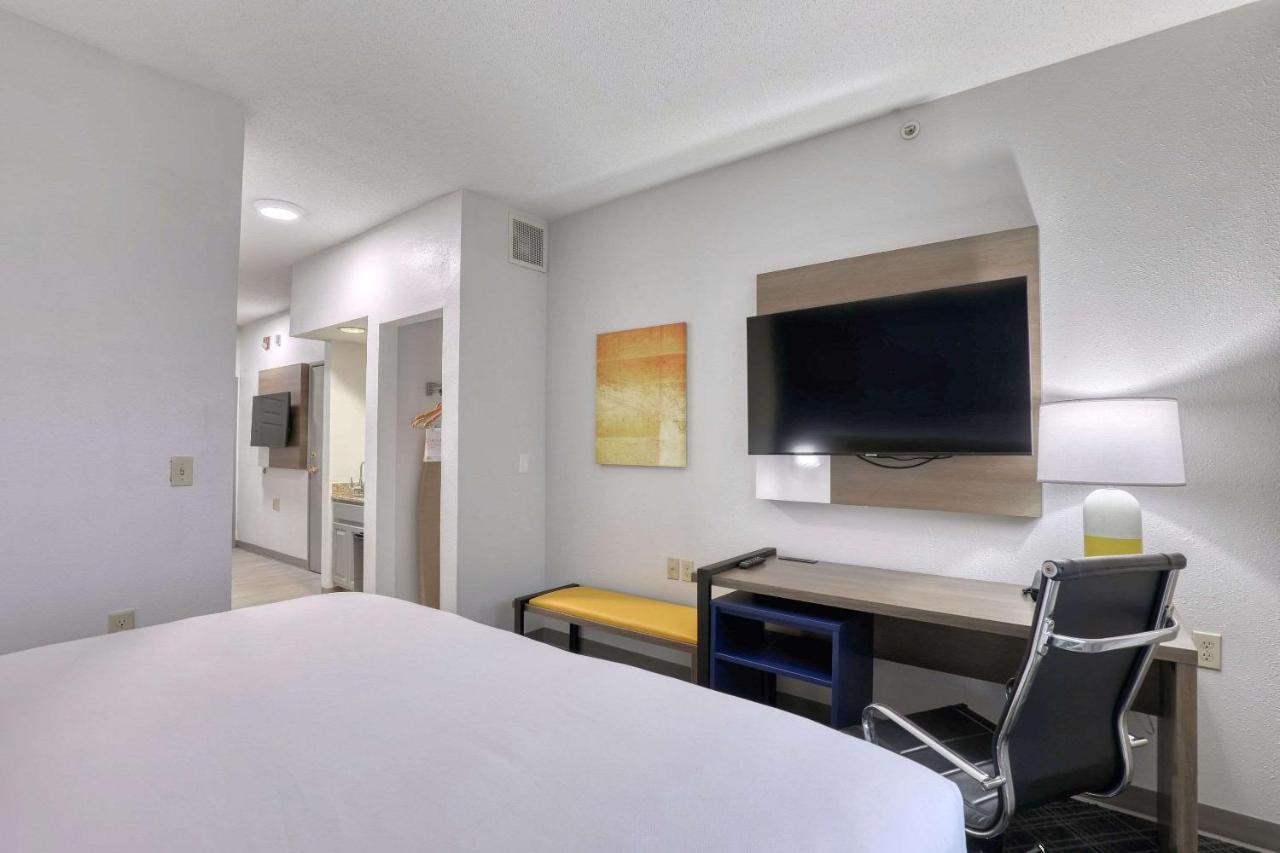 Comfort Suites Milwaukee Airport Oak Creek Esterno foto