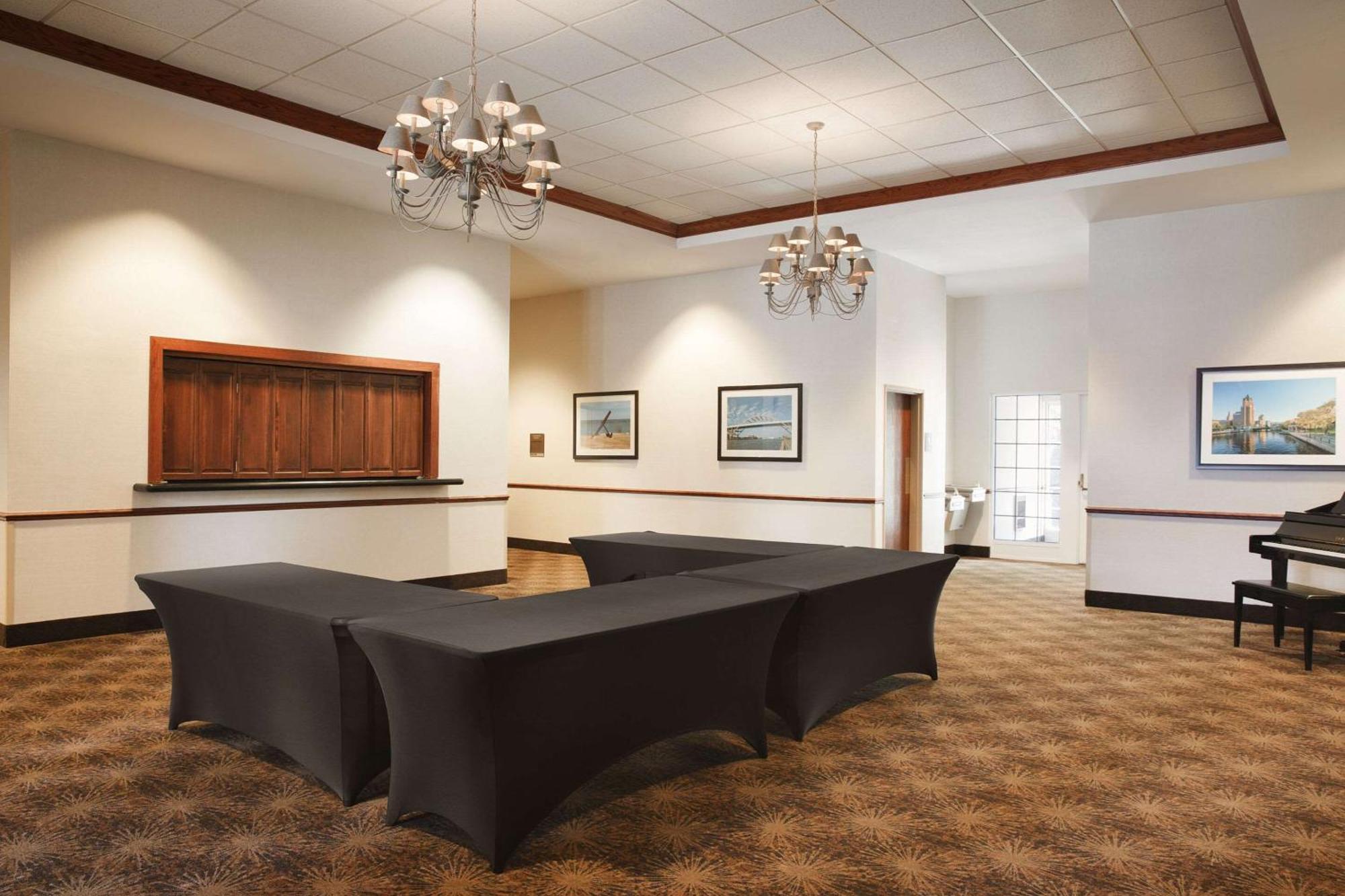 Comfort Suites Milwaukee Airport Oak Creek Esterno foto